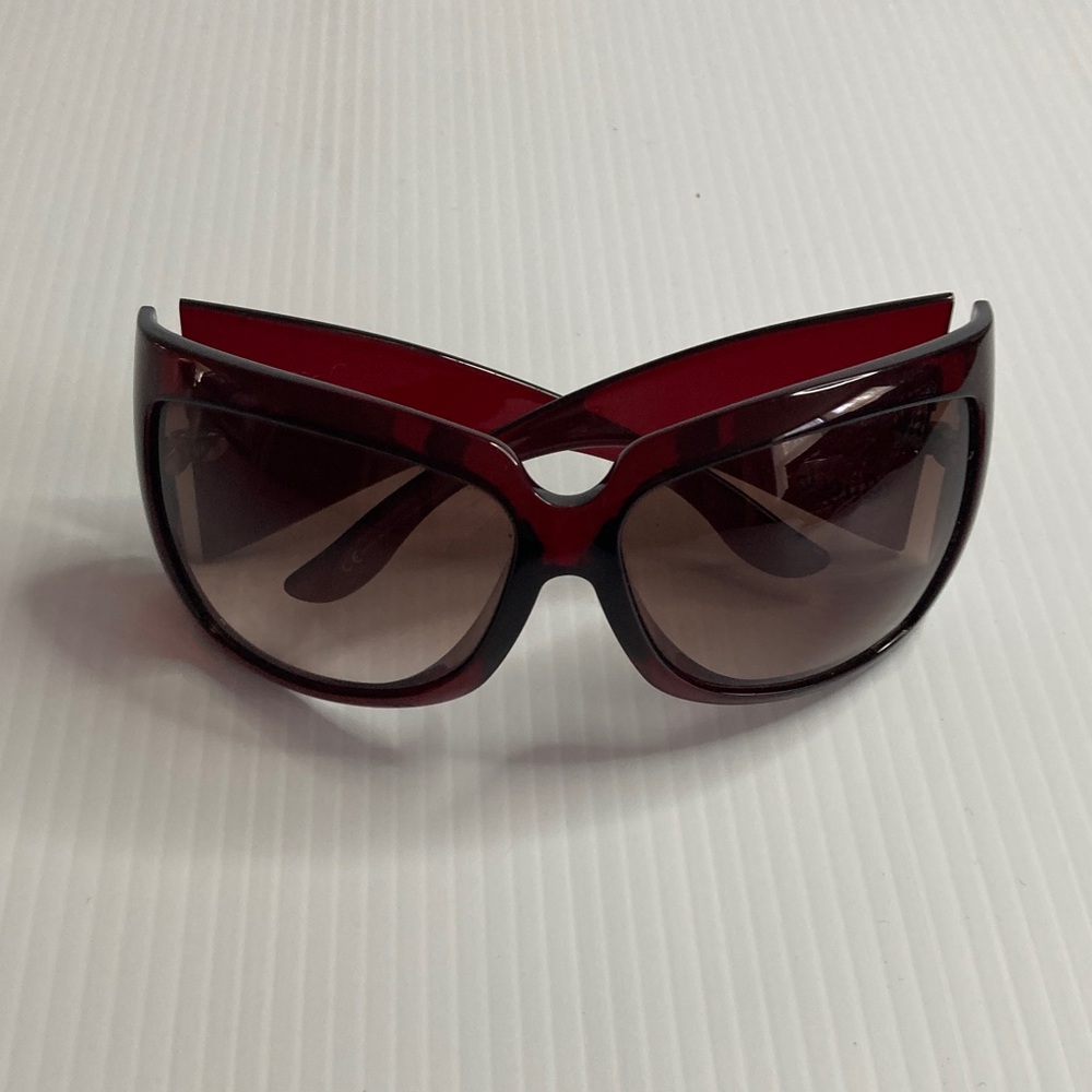 Gucci red burgundy vintage sunglasses